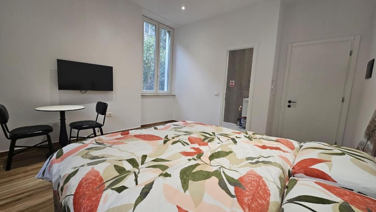 Vila 21 At Blloku Area Тирана Экстерьер фото