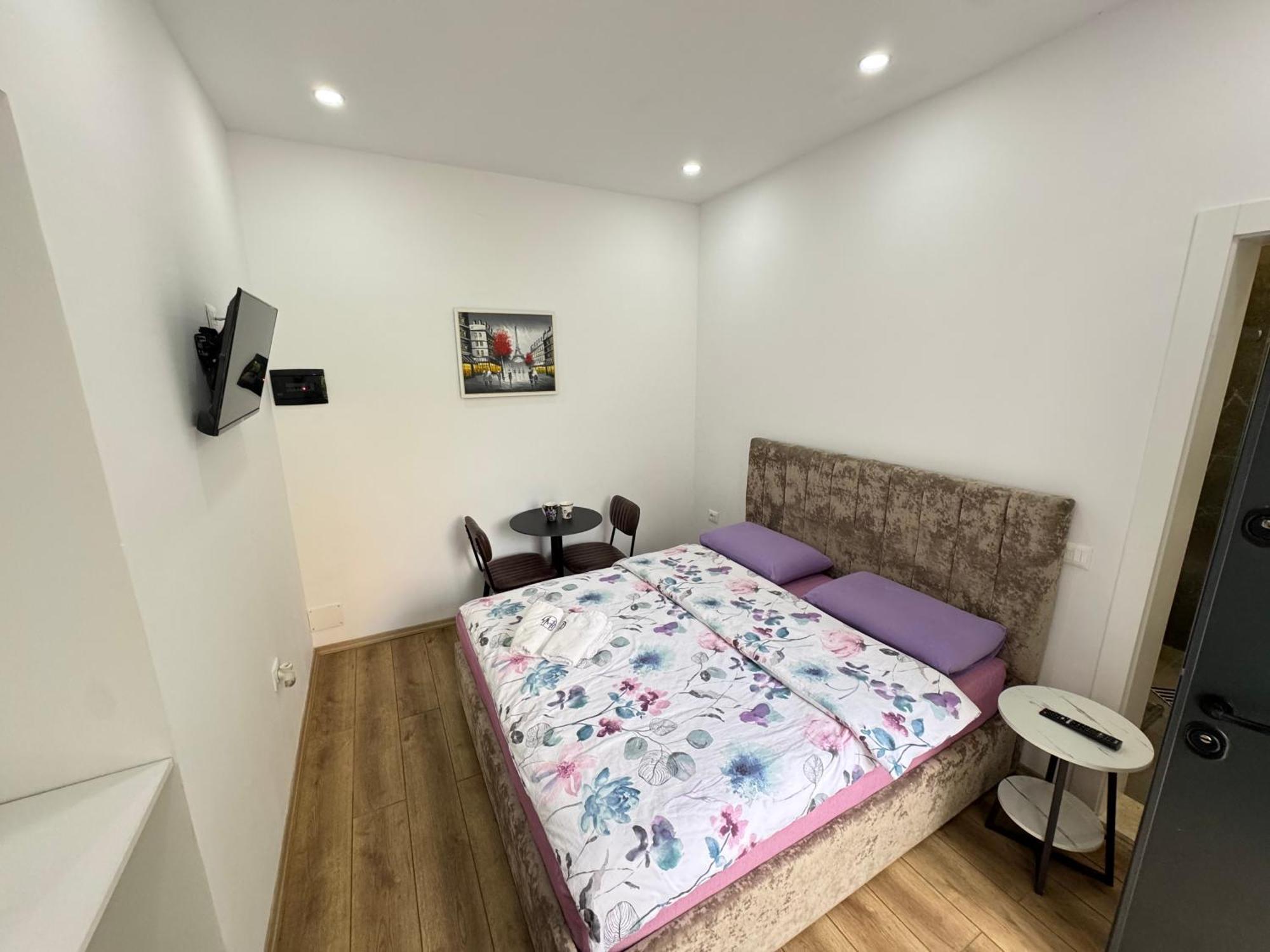 Vila 21 At Blloku Area Тирана Экстерьер фото